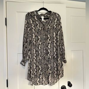 H&M Tan Snake Print Button Up Dress Size 6